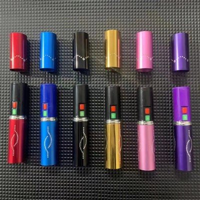 Lūpu krāsa Stun Guns